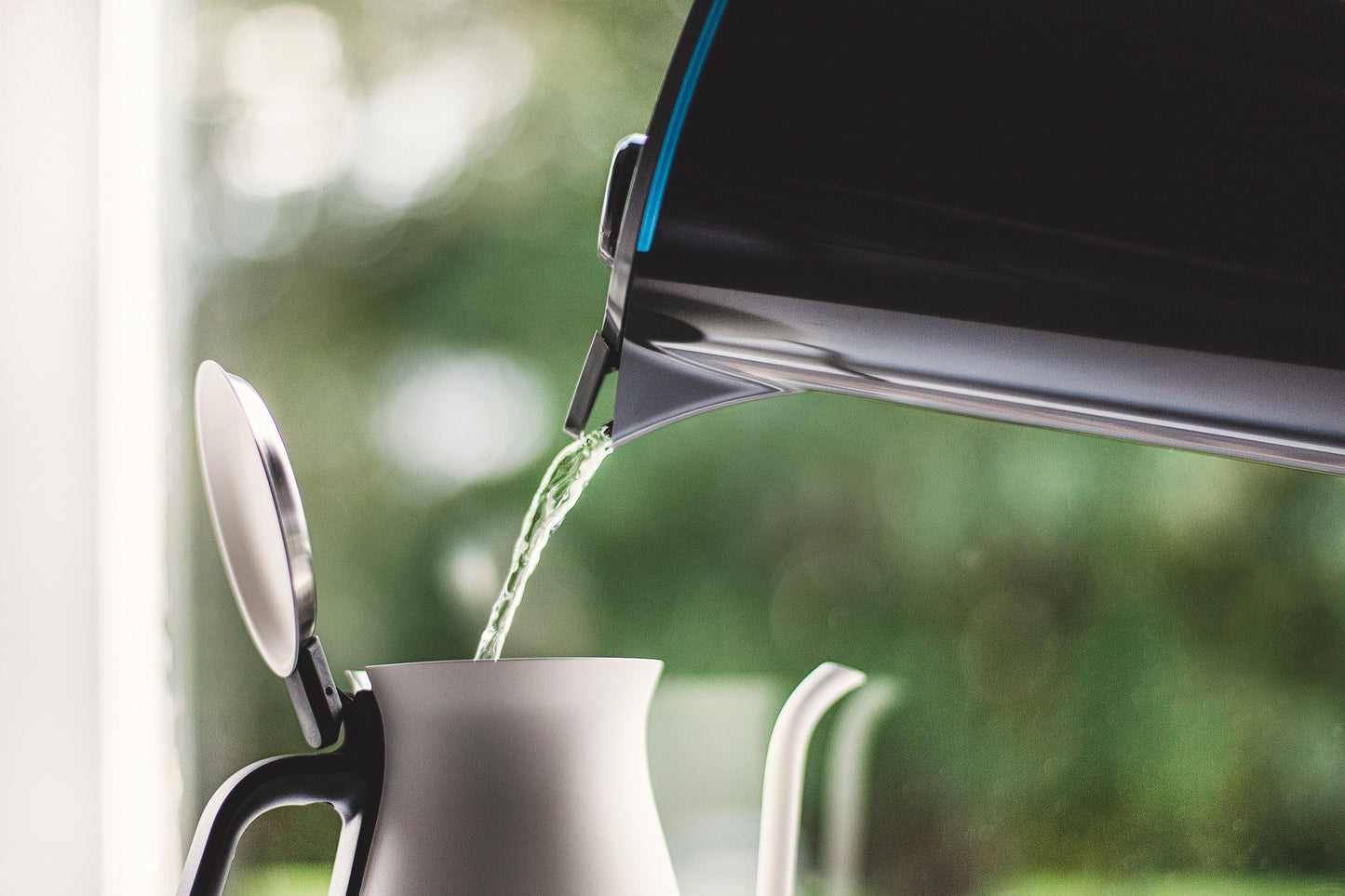 Peak water jug